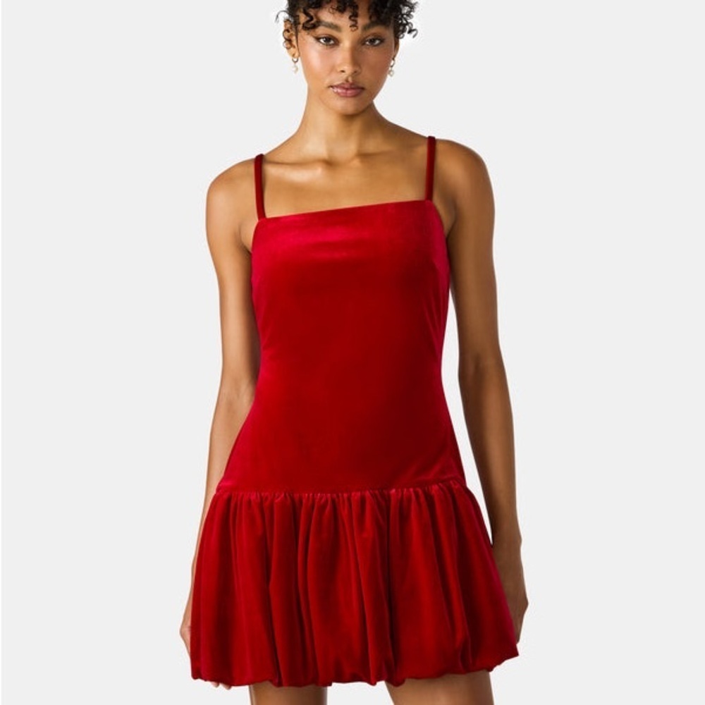 NWT Steve Madden Giovanna Bubble Hem Mini Dress
